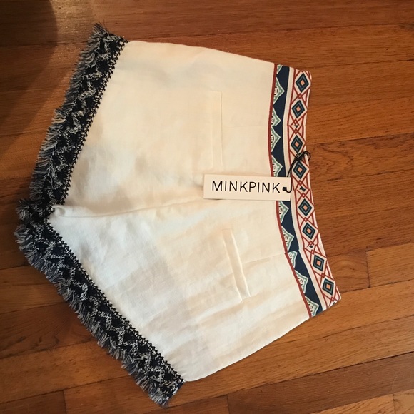 Mink pink shorts. - Picture 3 of 3